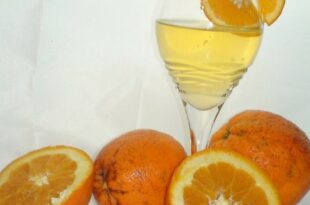 Φτιαξε λευκό κρασί απο πορτοκάλι