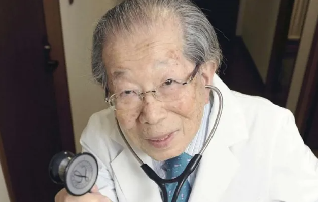 Η επιστήμη από μόνη της δεν μπορεί να θεραπεύσει ή να βοηθήσει τους ανθρώπους – dr. Shigeaki Hinohara